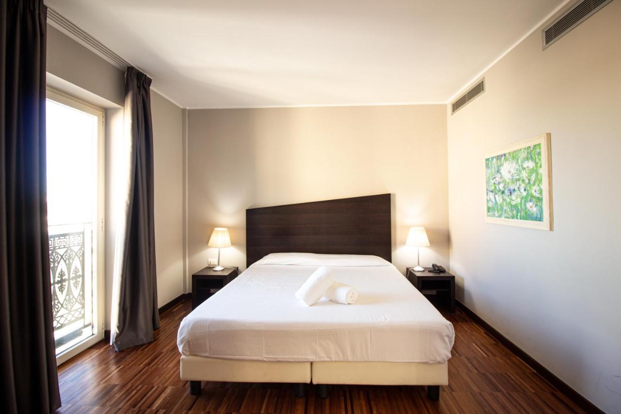 Hotel Cavour By Lvg Hotel Collection Novara Exteriér fotografie